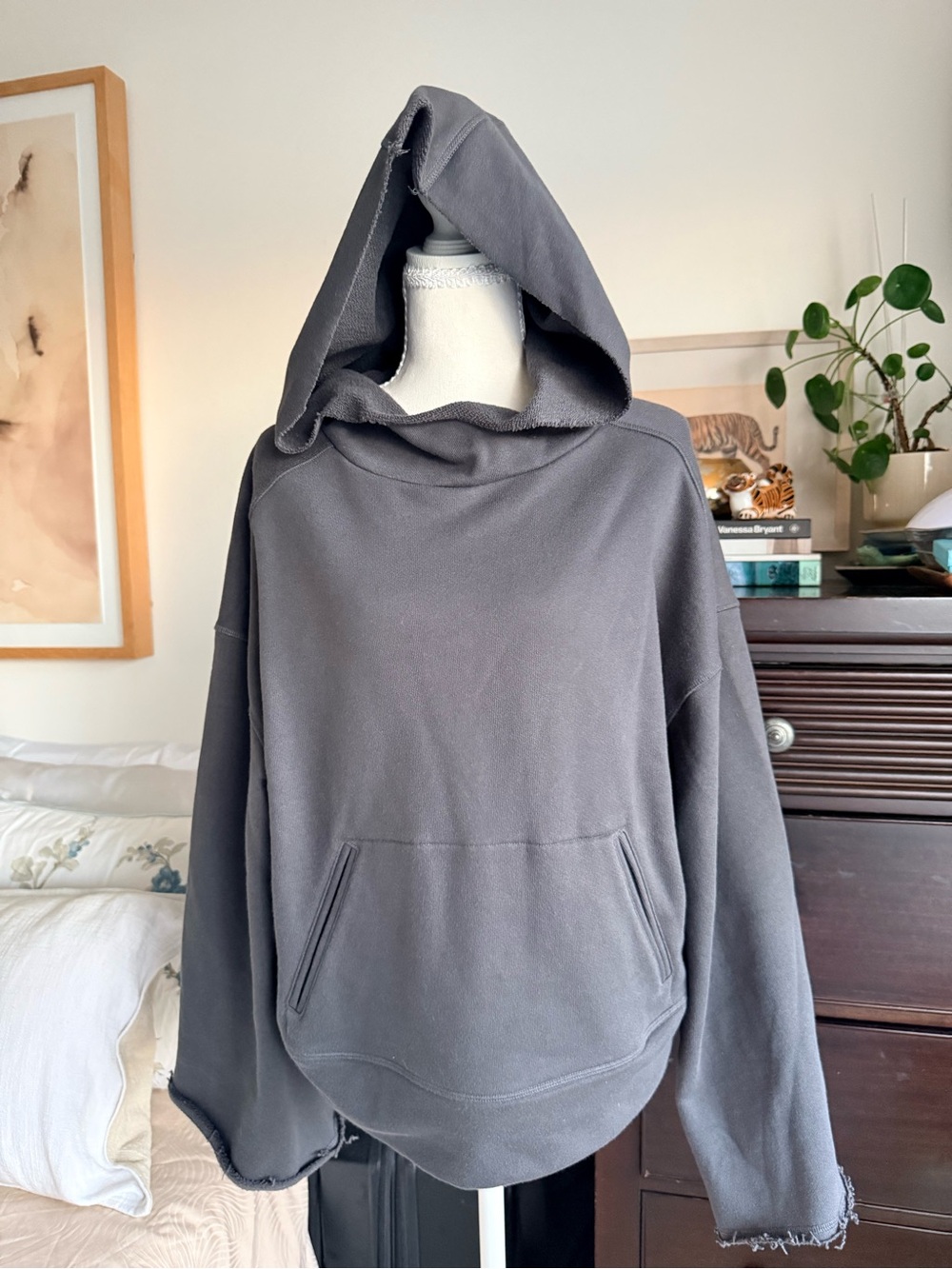 Women’s ALO Hooded Pullover Cropped Sweatshirt- Charcoal Gray, Raw Edges